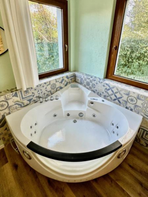 Historic farmhouse in Senigallia with spa, pool, barbecue, gym and garden